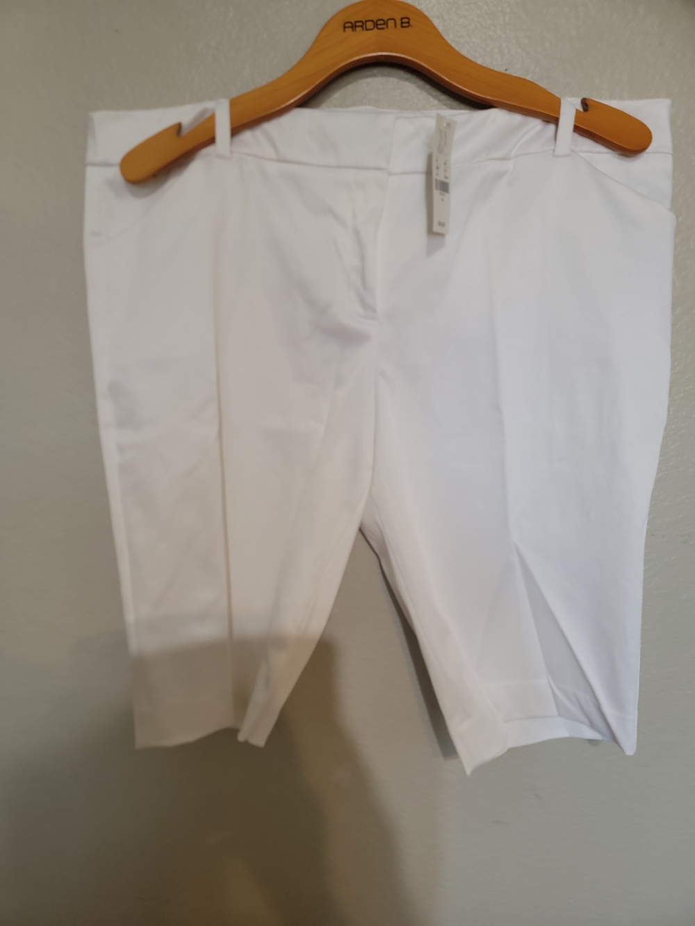 New York & Company White Women's Shorts